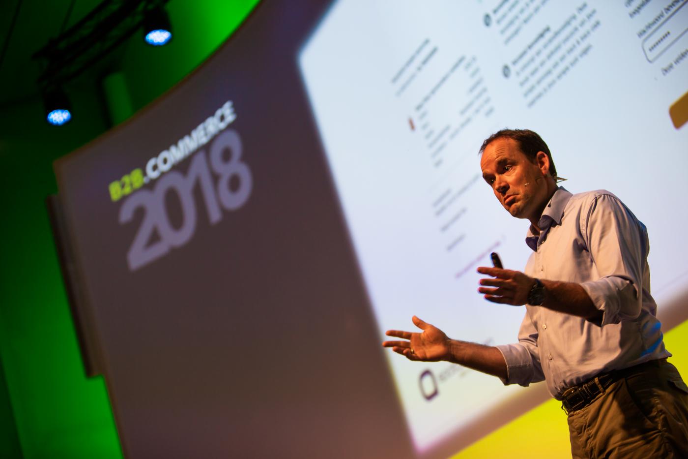 Coen van Delft spreekt tijdens B2B.Commerce